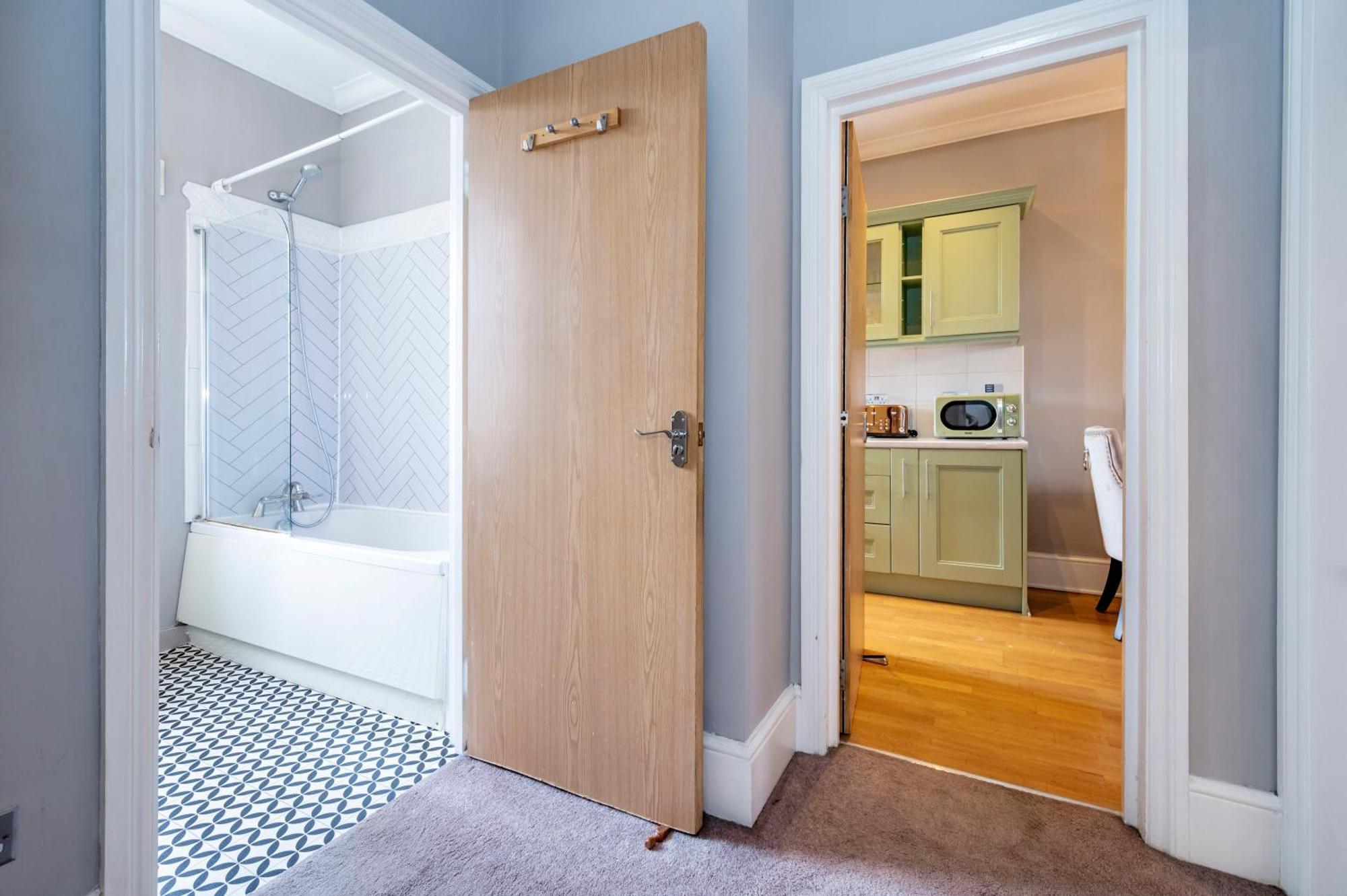 Large 1 Bedroom In Center Of London 3 Экстерьер фото